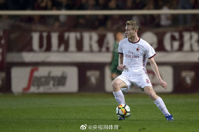  都灵德比战火爆收场双方冲突不断险酿事端  