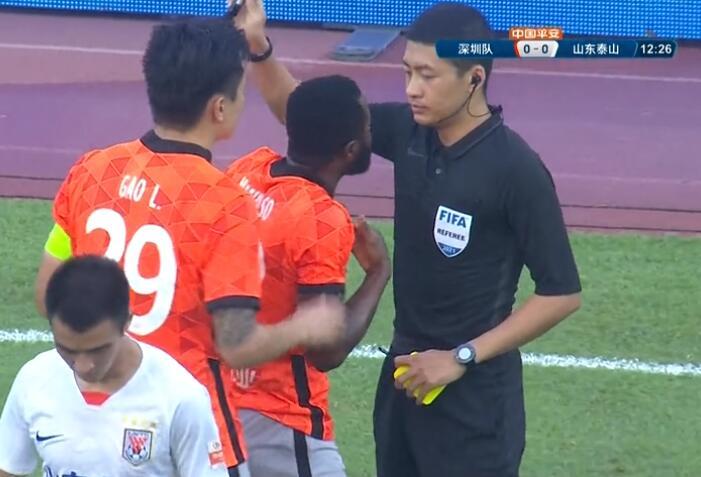  VAR争议判罚引热议，英超裁判组遭质疑  